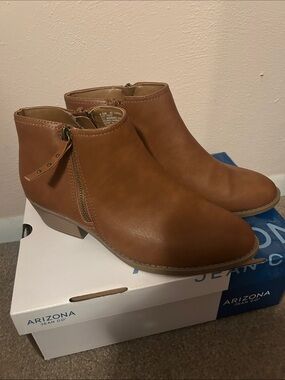 Arizona Jean Company Cognac Ankle Booties with Side Zip